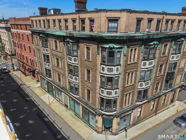 35 Union Street, New London, CT 06320