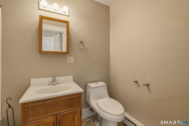 35 Union Street, New London, CT 06320