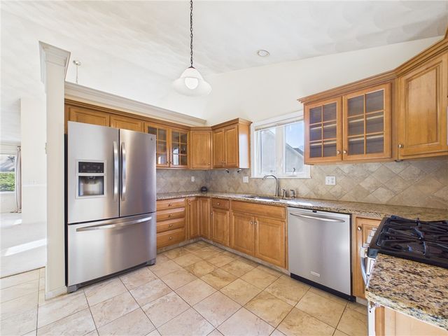 246 Spencer Woods Drive, Warwick, RI 02818