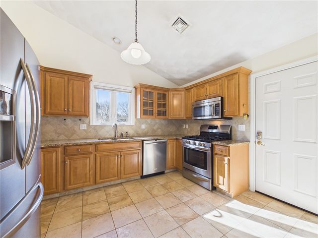 246 Spencer Woods Drive, Warwick, RI 02818