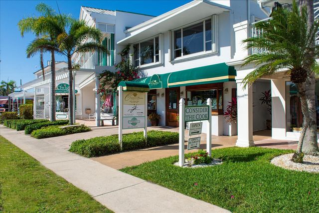 2706 10th Avenue, Vero Beach, FL 32960