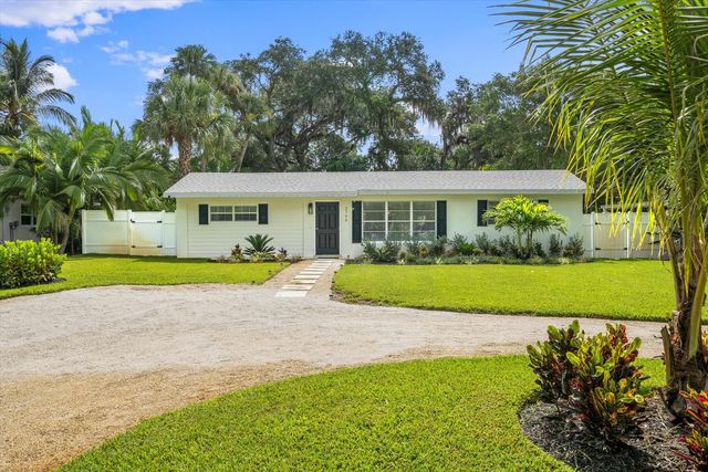 2706 10th Avenue, Vero Beach, FL 32960