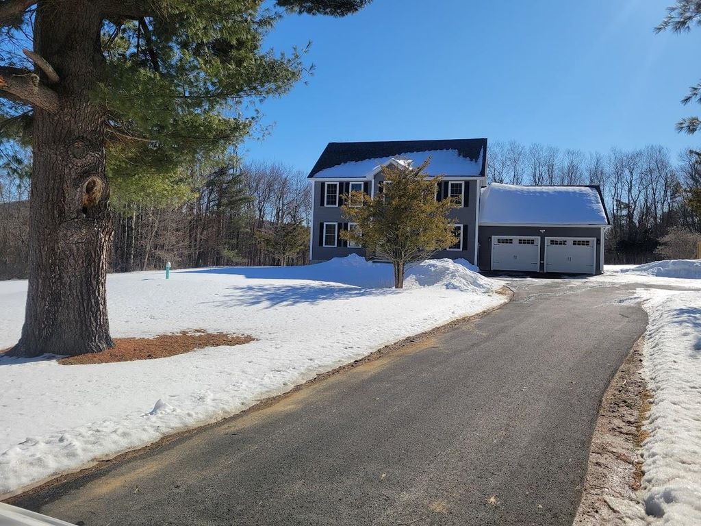 97 Fairview Drive, Pittsfield, NH 03263