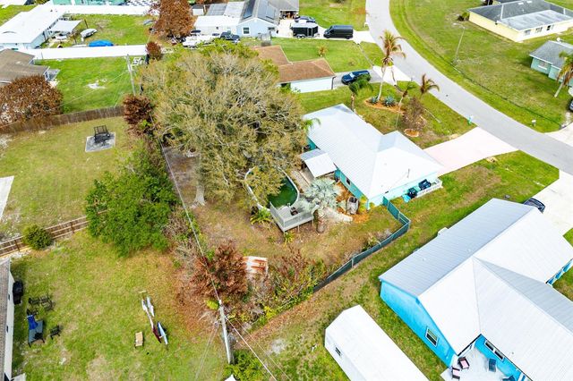2114 SE Midtown Road, Port St. Lucie, FL 34952