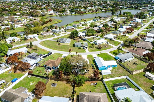 2114 SE Midtown Road, Port St. Lucie, FL 34952