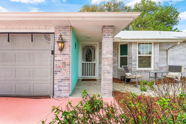 2114 SE Midtown Road, Port St. Lucie, FL 34952