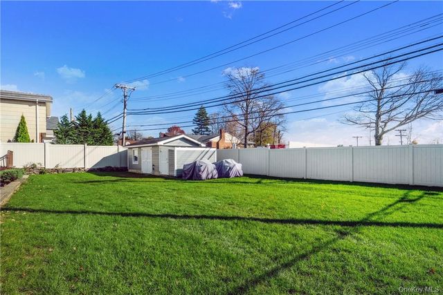 111 Frank Avenue, Mamaroneck, NY 10543