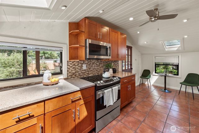 510 N 138th Street, Seattle, WA 98133
