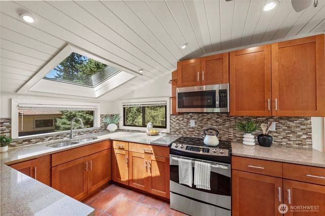 510 N 138th Street, Seattle, WA 98133