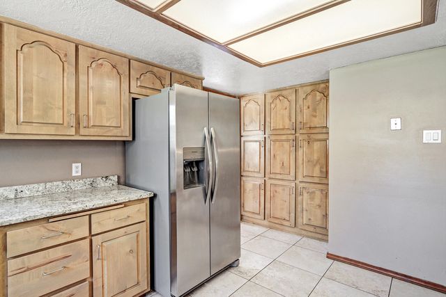 529 La Bajada Court NW, Albuquerque, NM 87105