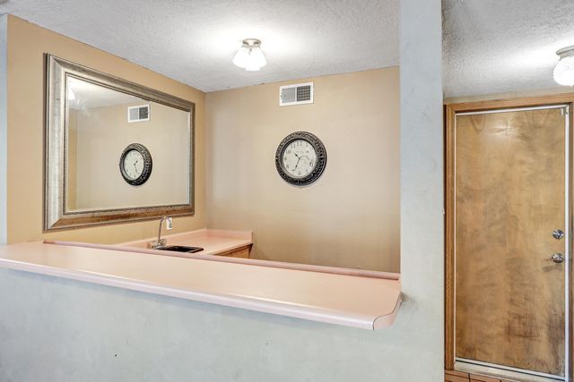 529 La Bajada Court NW, Albuquerque, NM 87105