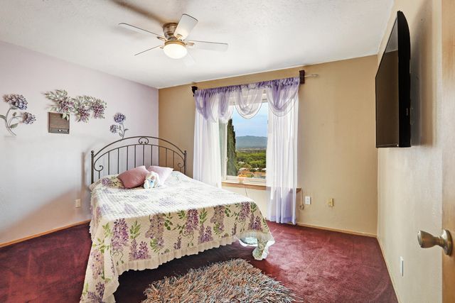 529 La Bajada Court NW, Albuquerque, NM 87105