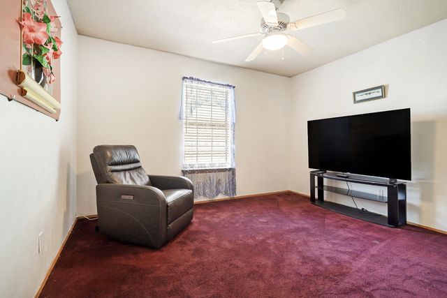 529 La Bajada Court NW, Albuquerque, NM 87105