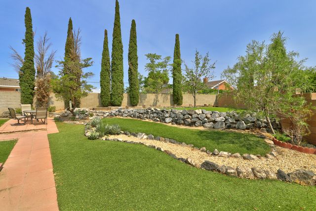 529 La Bajada Court NW, Albuquerque, NM 87105