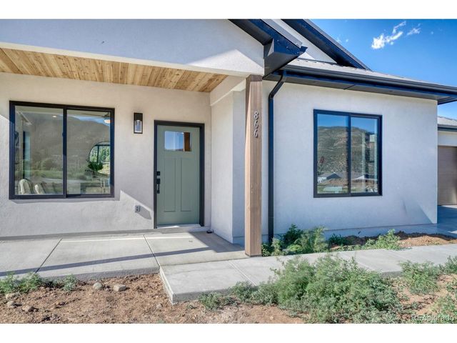 866 Hoover Cir, Poncha Springs, CO 81242