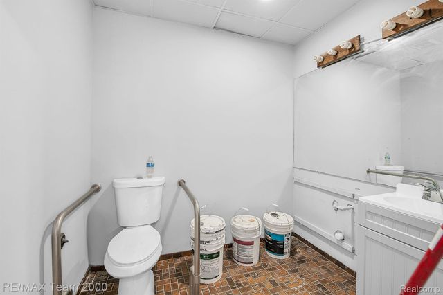 8400 PELHAM Road, Taylor, MI 48180