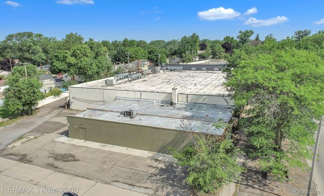 8400 PELHAM Road, Taylor, MI 48180