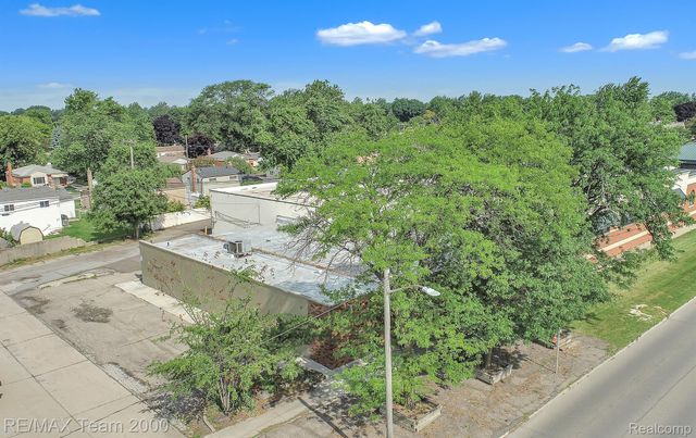 8400 PELHAM Road, Taylor, MI 48180