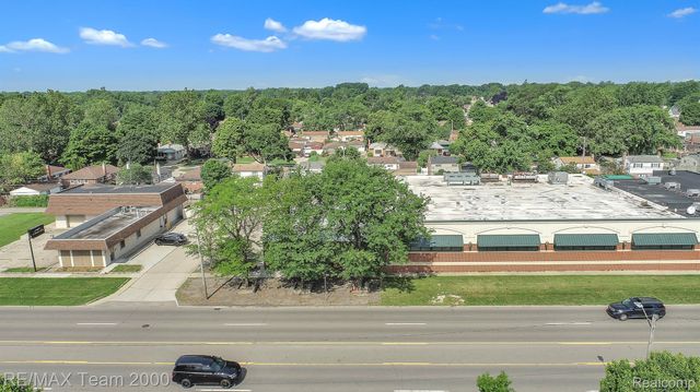 8400 PELHAM Road, Taylor, MI 48180