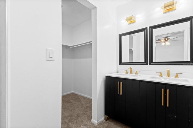 7512 GALLINETA COURT 7512, Tampa, FL 33615