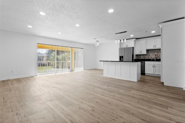 7512 GALLINETA COURT 7512, Tampa, FL 33615