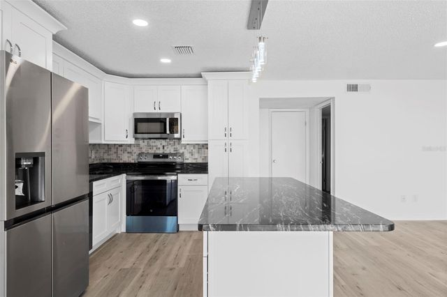 7512 GALLINETA COURT 7512, Tampa, FL 33615