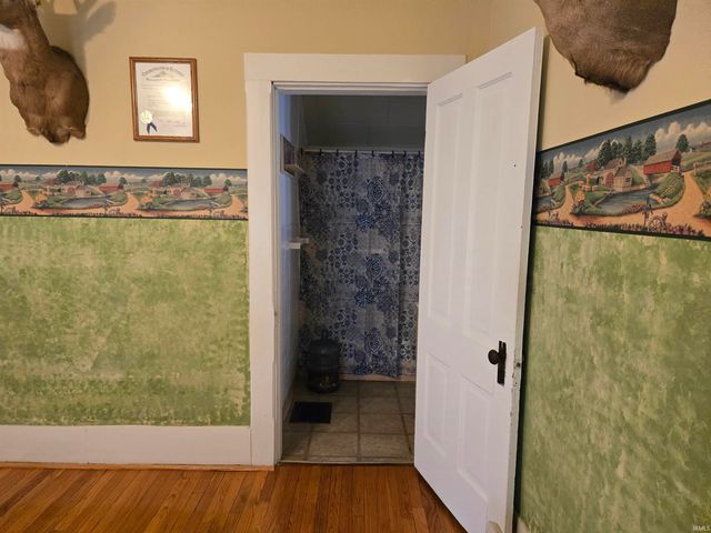 1007 N 10th Street, Vincennes, IN 47591