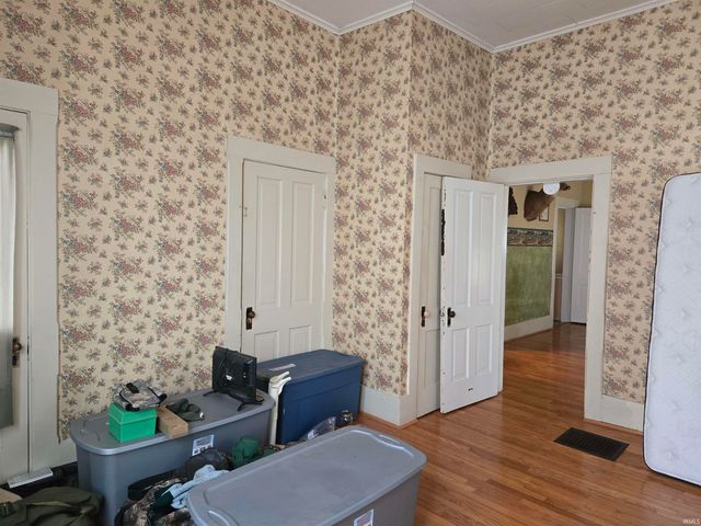 1007 N 10th Street, Vincennes, IN 47591