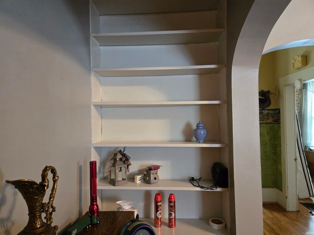 1007 N 10th Street, Vincennes, IN 47591