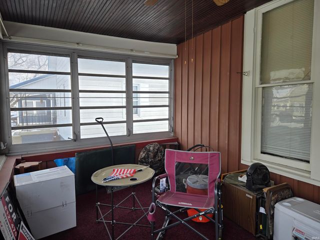 1007 N 10th Street, Vincennes, IN 47591