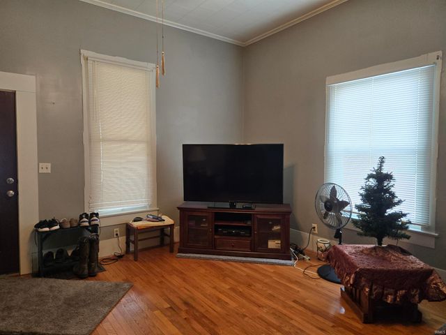 1007 N 10th Street, Vincennes, IN 47591