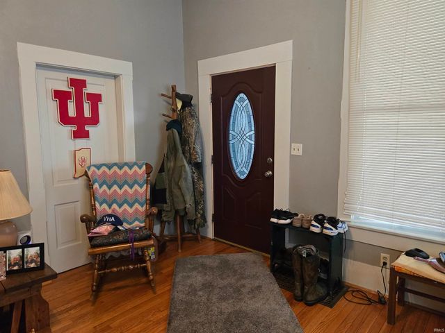 1007 N 10th Street, Vincennes, IN 47591