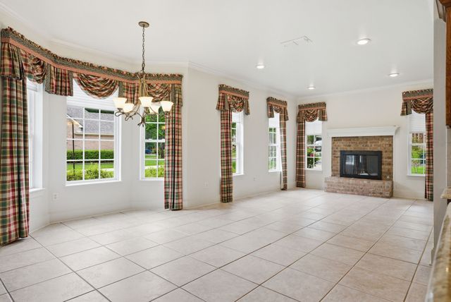 3811 Woods Boulevard, Tyler, TX 75707