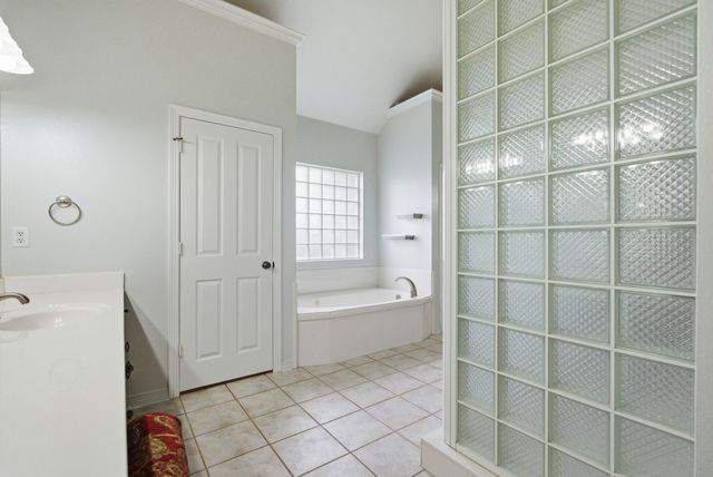 3811 Woods Boulevard, Tyler, TX 75707