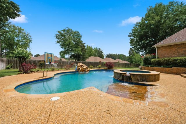 3811 Woods Boulevard, Tyler, TX 75707