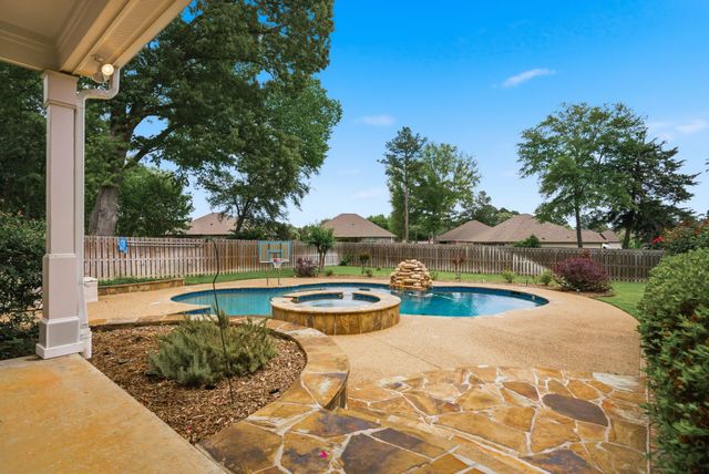 3811 Woods Boulevard, Tyler, TX 75707