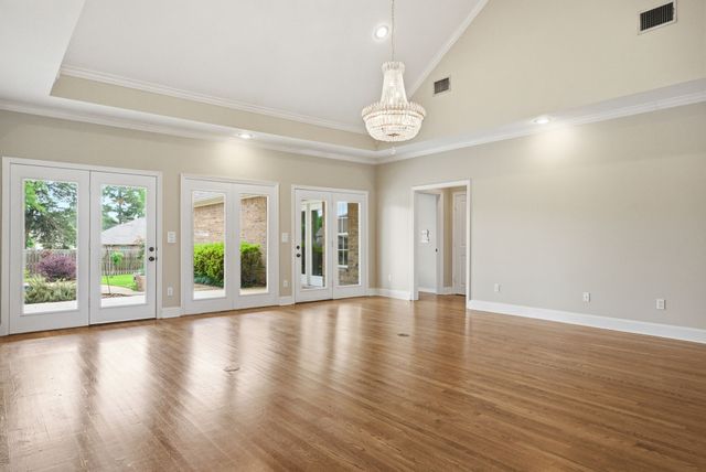 3811 Woods Boulevard, Tyler, TX 75707