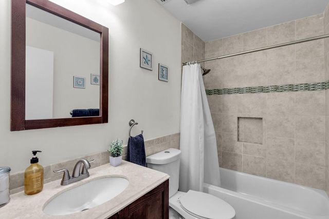 878 La Paloma Road, Key Largo, FL 33037