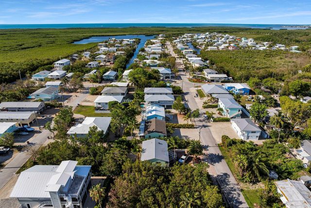 878 La Paloma Road, Key Largo, FL 33037