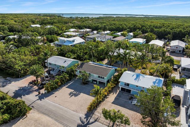 878 La Paloma Road, Key Largo, FL 33037