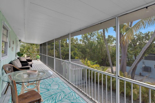 878 La Paloma Road, Key Largo, FL 33037