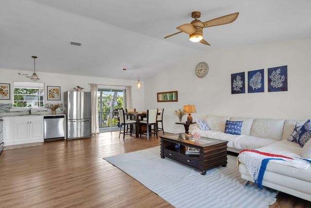 878 La Paloma Road, Key Largo, FL 33037