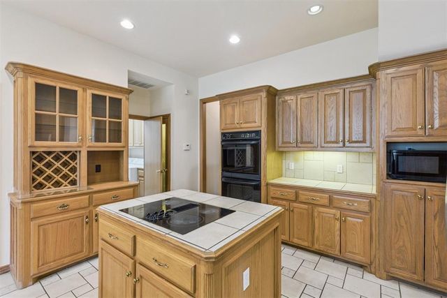 1005 Bentbrook Place, Norman, OK 73072