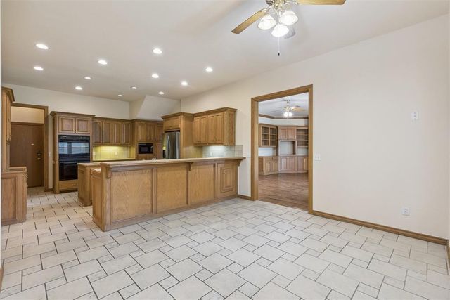1005 Bentbrook Place, Norman, OK 73072