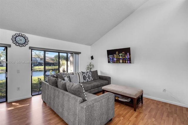 10836 NW 30th Pl 354, Sunrise, FL 33322