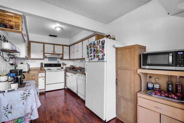 10836 NW 30th Pl 354, Sunrise, FL 33322