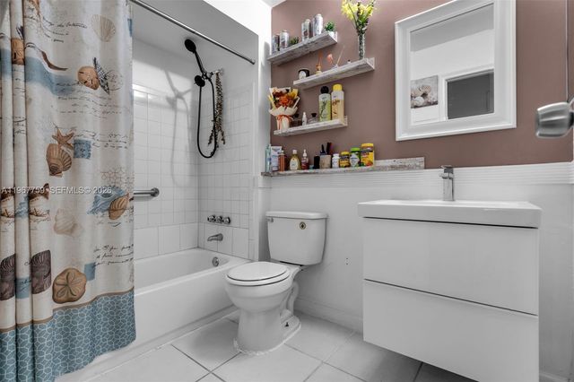 10836 NW 30th Pl 354, Sunrise, FL 33322