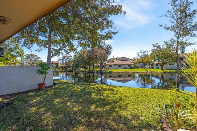 10836 NW 30th Pl 354, Sunrise, FL 33322