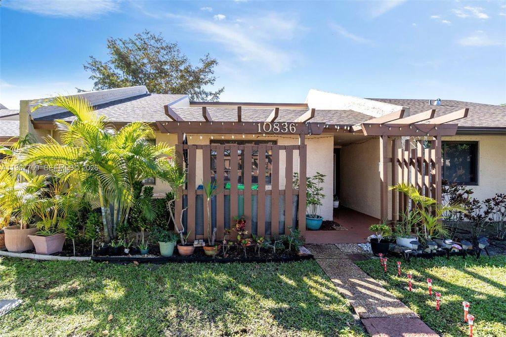 10836 NW 30th Pl 354, Sunrise, FL 33322