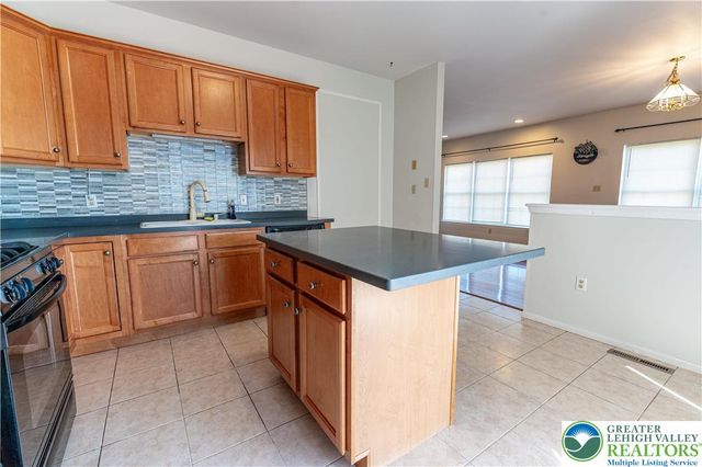 8376 Scenic View Drive, Upper Macungie Twp, PA 18031